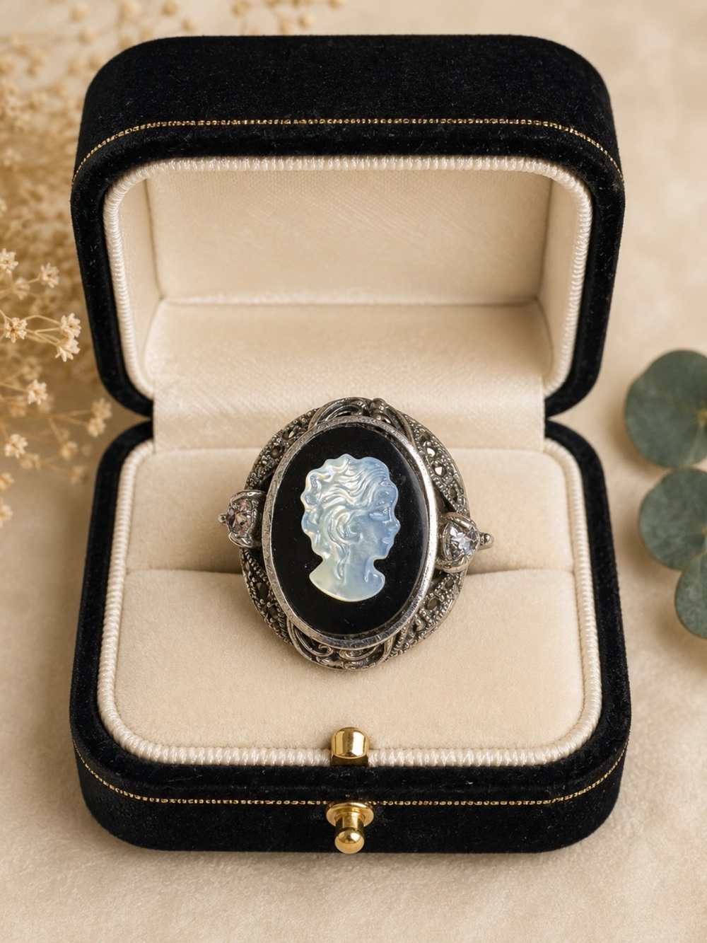 Ring Vintage-inspired Black Onyx Mother-of-Pearl Cameo Filigree CZ Stones